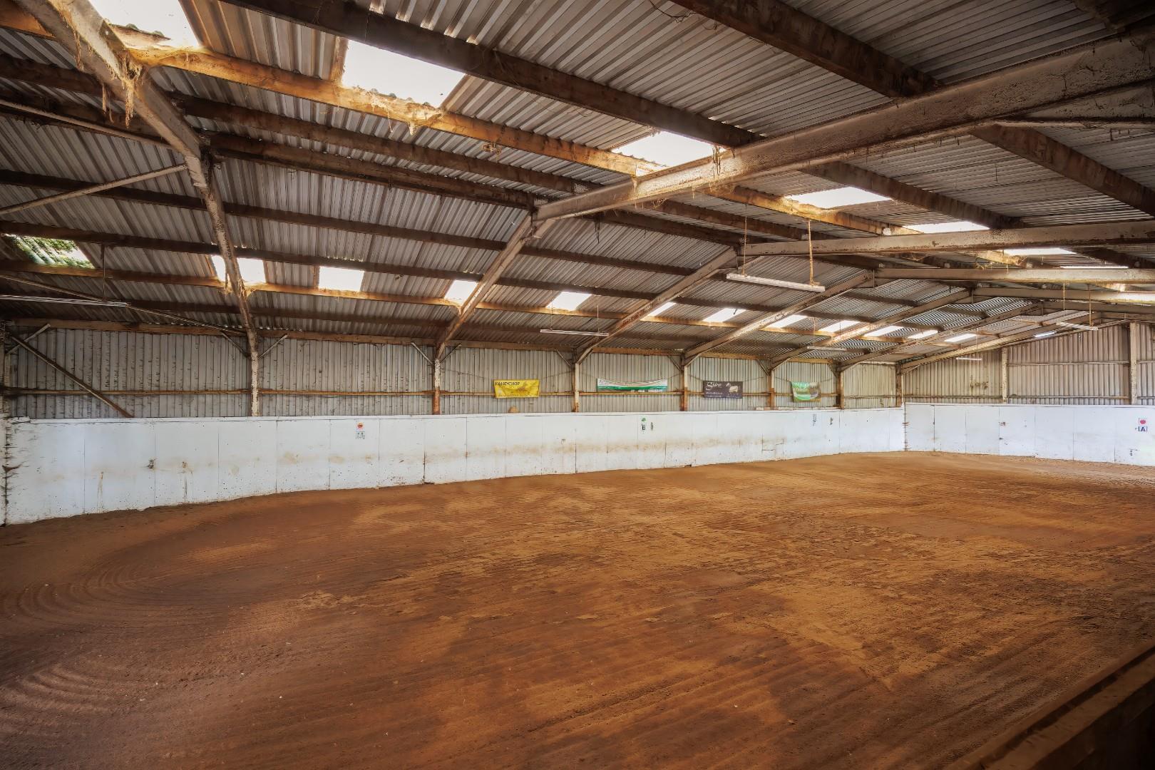 Downside House, Cattery & Equestrian Facilities, Sully Road, Penarth, CF64 2TR